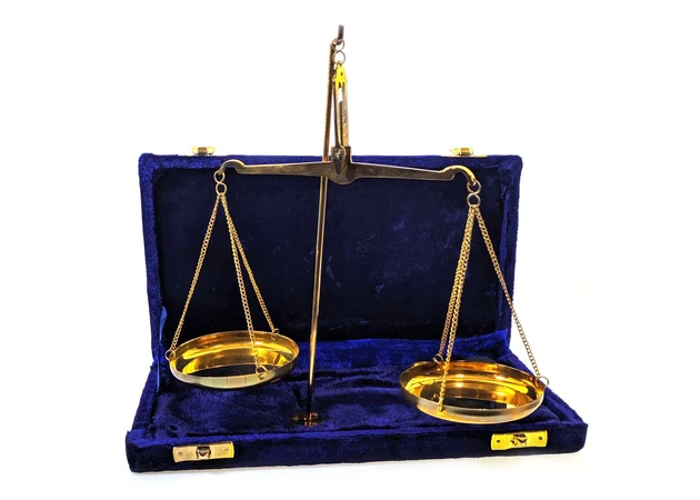 Фото 1 - Bronze scales (100 gr.) (25x13x3 cm)