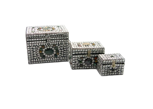 Фото 1 - Metal boxes with stones (no. 3 pcs.) (20x17x16 cm)