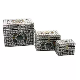 Metal boxes with stones (no. 3 pcs.) (20x17x16 cm)