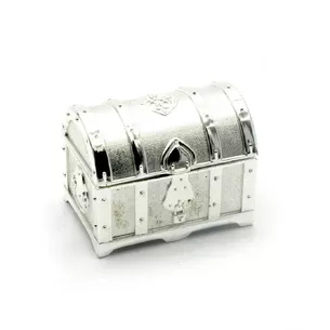 Metal box (7x5x5 cm)