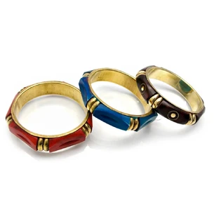 Браслет цветной с костяными вставками (d-8 см)