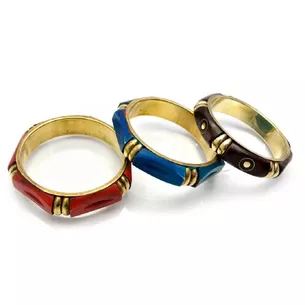 Colored bracelet with bone inserts (d-8 cm)