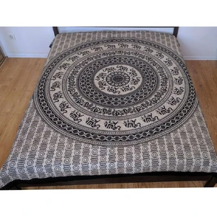 Elephants cotton bedspread (230x205 cm)