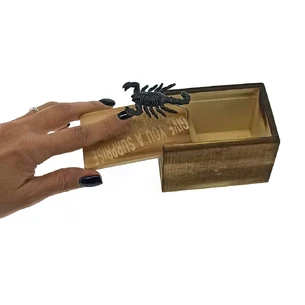 Скорпіон у коробці (9,5х6х6,5 см)