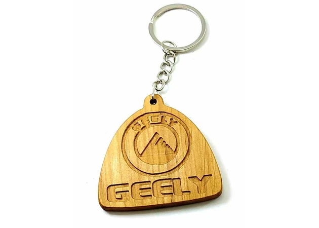 Фото 1 - Экобрелок Geely ольха покрыт маслом и пчелиным воском