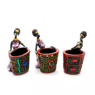 Африканка с корзинкой (17х8,5х8 см)
