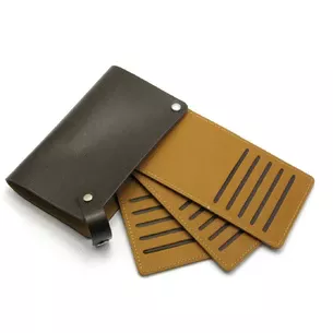 Leather business card (15x10.5x2.5cm)