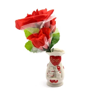 Vase with a bouquet of flowers (21x9x6 cm)