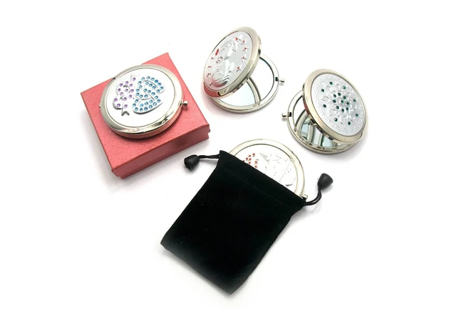 Фото 1 - Cosmetic mirror with silver stones (in a box + cover)