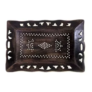 Carved mango wood tray (38x25x4 cm)