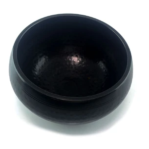 Black forged singing bowl (16.5x8.5x15.3 cm)