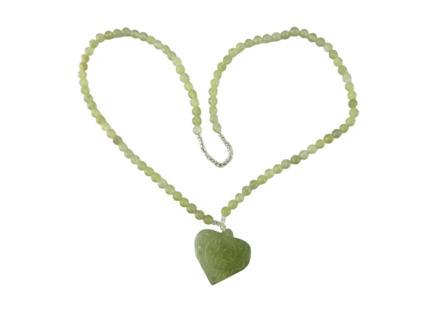 Фото 1 - Jade necklace with Heart pendant (22.5 cm)