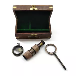 A magnifying glass with a compass and a spyglass in a wooden case (16.5x9.5x7.5 cm)A