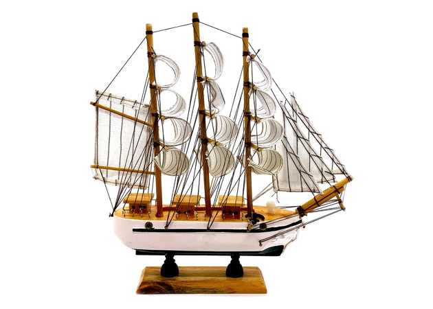 Фото 1 - Model of a sailboat on a stand (24) (24.5x24x6 cm)G