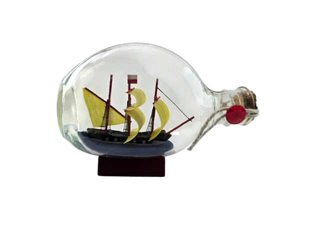 Фото 1 - Model of a sailboat in a bottle (13x7 cm)