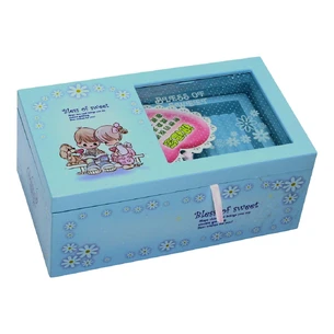 Music box (17.5x10x7.5 cm)
