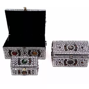Boxes with stones set (3 pcs) (33x23x23 cm 27x17x17 cm 18x11x11 cm)