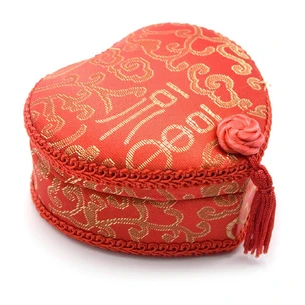 Casket Heart with embroidery (10.5x11.5x5.5 cm)