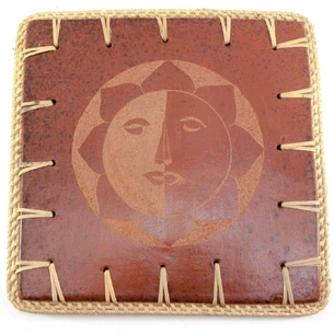 Stand under the hot Sun terracotta (23x23x0.5 cm)