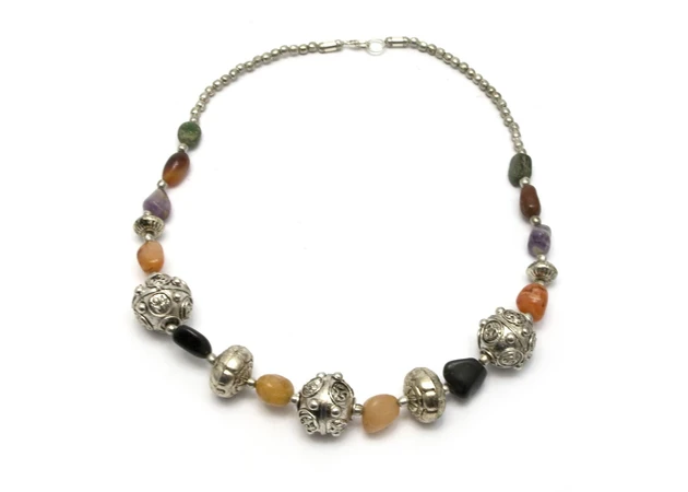Фото 1 - Agate and metal necklace (25 cm)