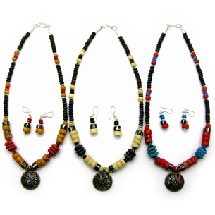 Necklace with pendant + earrings