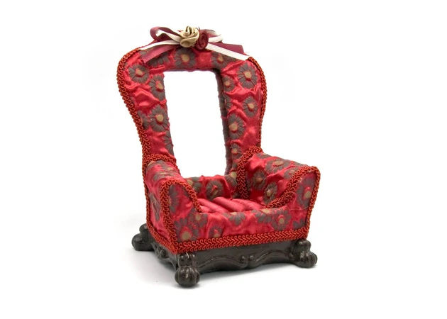 Фото 1 - Stand for jewelry with a mirror Armchair (15x11.5x9 cm)