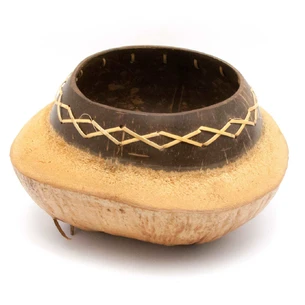Coconut dish (d-20 h-10 cm)