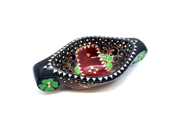 Фото 1 - Brother Rook made of solid wood inlaid with mother-of-pearl (16.5x10x3.5 cm)A