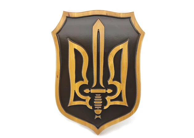 Фото 1 - Trident panel (39x28x2, 4 cm), wooden, carved, covered with patina and varnish, solid wood