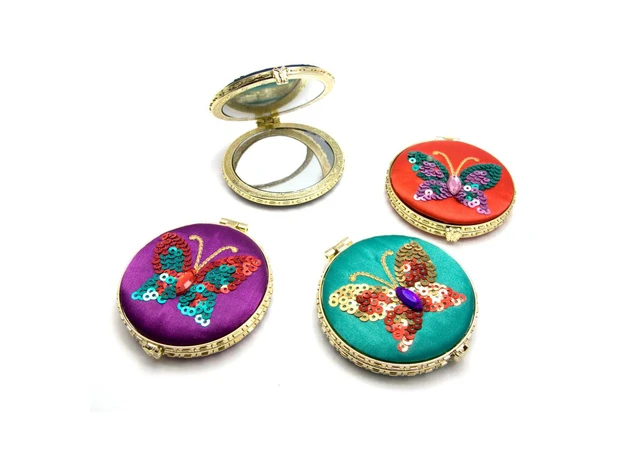 Фото 1 - Round cosmetic mirror with embroidery (d-7 cm)