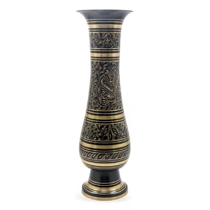 Quantity: Black bronze vase (35x11x11 cm)