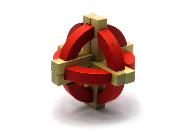 Фото 1 - Wooden puzzle (9x9x9 cm)