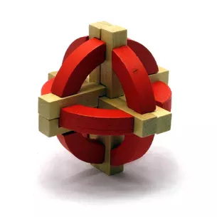 Wooden puzzle (9x9x9 cm)