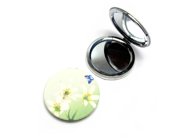 Фото 17 - Romantic-Art round cosmetic mirror (d-6.5 cm)