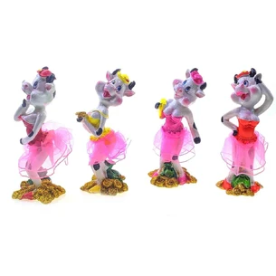 A cow in a dress (4 pcs/pack) (10x4x3 cm)