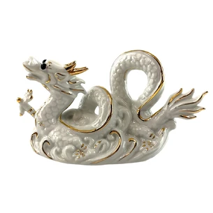 Porcelain dragon (8.5x15.5x5.7 cm)