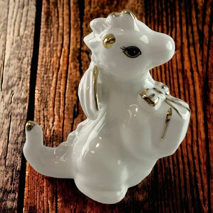 Porcelain dragon (8.9 x 8.5 x 4.7 cm)