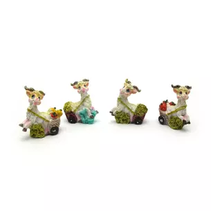 Goat with cart (6.5x6x3 cm)