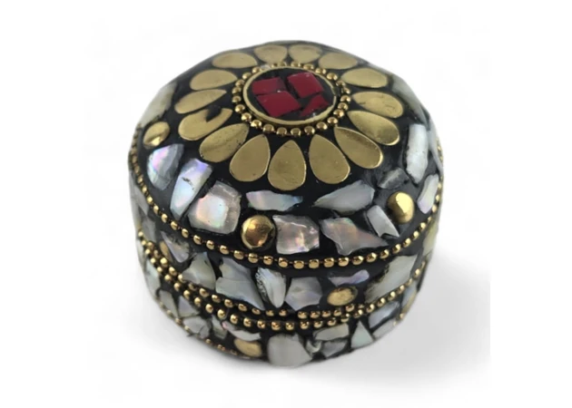Фото 1 - Metal box with mother-of-pearl corals (h-3.2, d-4.7 cm)