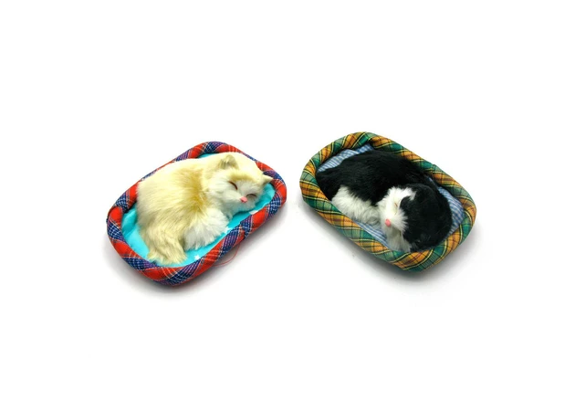 Фото 1 - Kitten on a rug (14x12x3 cm)