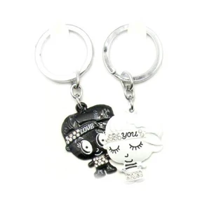 Keychains for lovers (Q) Boy with girl black and white