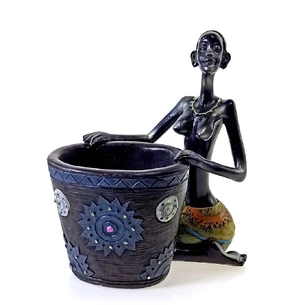 African woman with basket, stand for handles (16x12.5x9cm) B