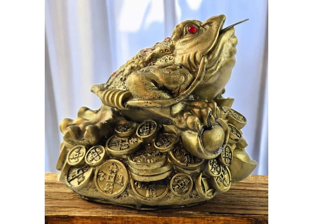 Фото 1 - Feng Shui frog for attracting wealth with a coin (9.1x11.5x9.6 cm)