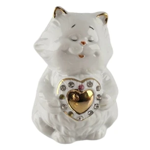 Кот с сердцем фарфор (10х7,5х6,5 см)