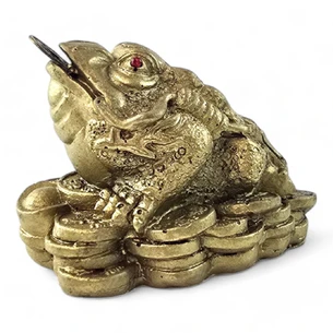 Feng Shui frog for attracting wealth with a coin (5.6x8x6.7 cm)