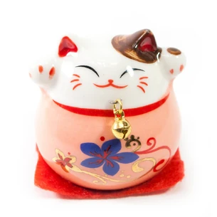 Кошка Манеки-неко розовая (5х5х5 см)