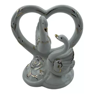 Swans with a porcelain heart (11x11x7 cm)