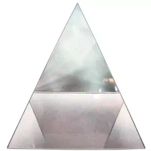 Crystal pyramid (7x7x7 cm)