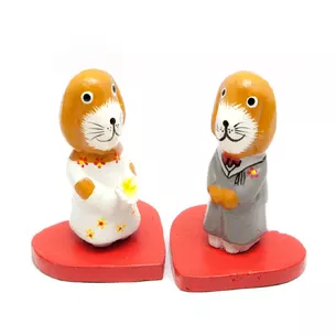Couple of dogs on wooden hearts (16x10, 5x7, 5 cm)