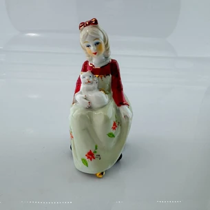 REDUCTION Porcelain Girl figurine (12.5x8.5x6.5 cm)